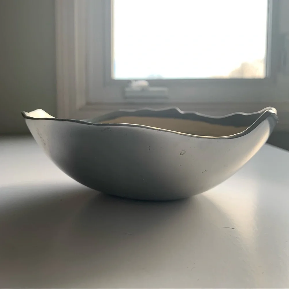 Michael Wainwright Signed 7” COMO Enamel and Aluminum Art Bowl - Picture 4 of 16